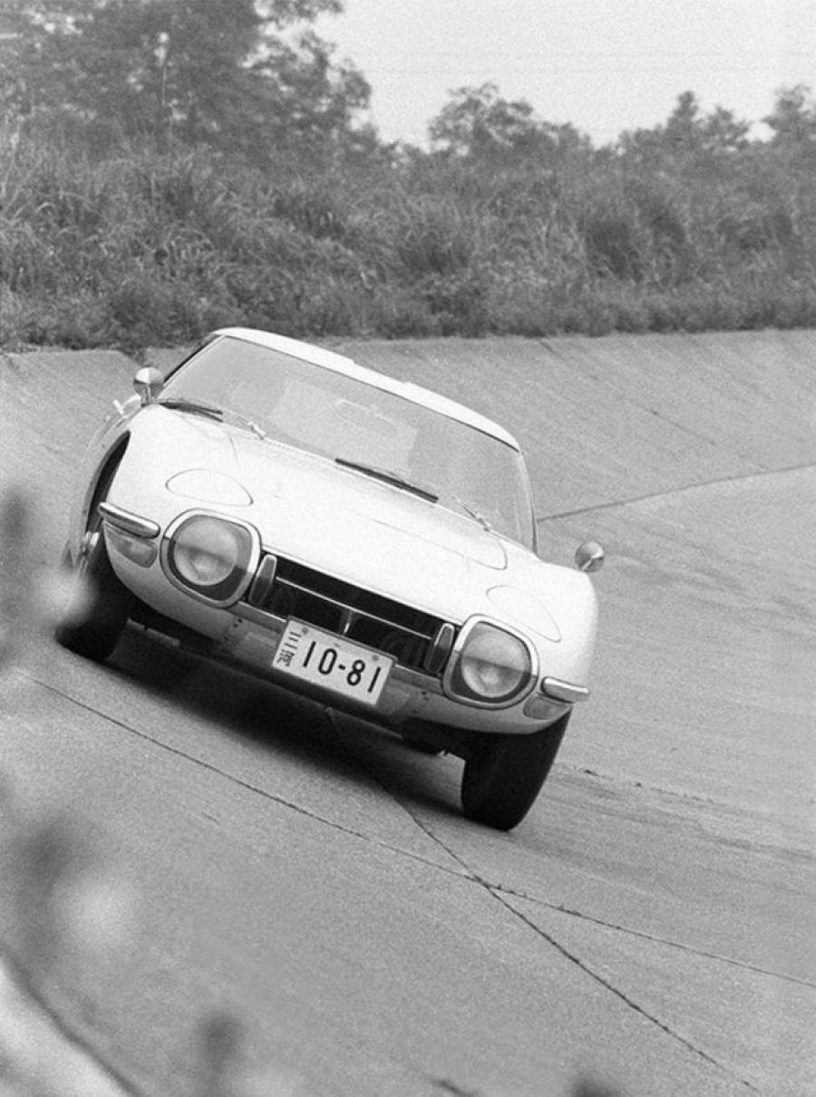  Toyota 2000GT 1967 года  (JP) (фото 4 из 37)